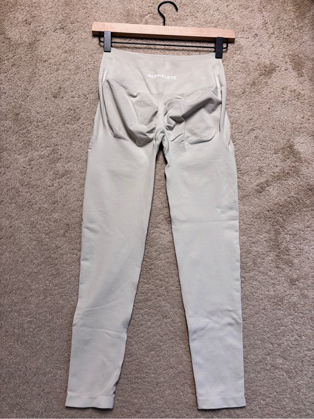 Pump Mid Rise Legging - Picture 2 of 3